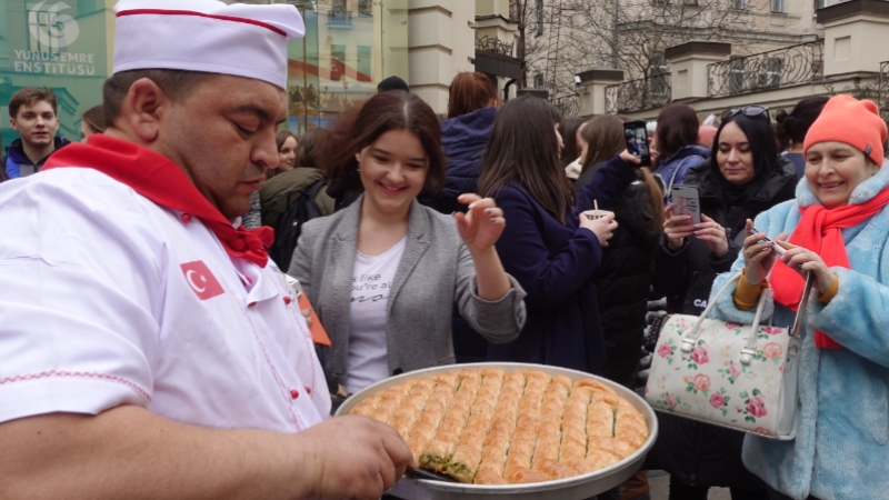 Türk baklavası Ukraynalıların ağzını tatlandırdı