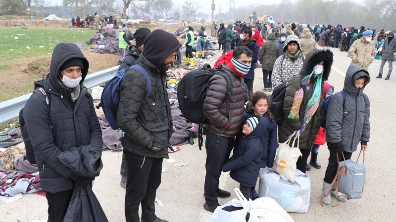 Sınırdaki sığınmacılar bekledikleri alandan ayrıldılar