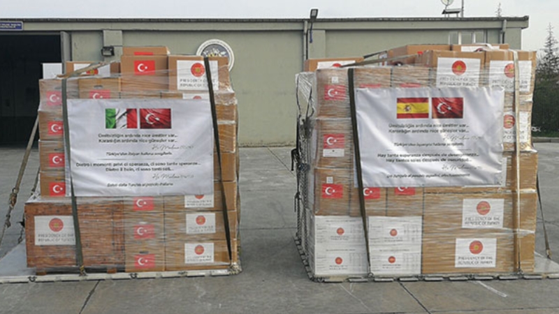 Türkiye'den İspanya ve İtalya'ya tıbbi malzeme yardımı 