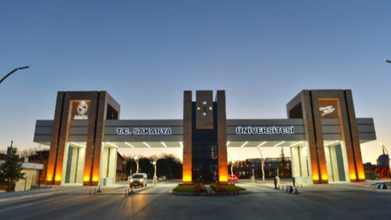 Sakarya Üniversitesi 'dünyanın en iyi genç üniversiteleri' arasında gösterildi