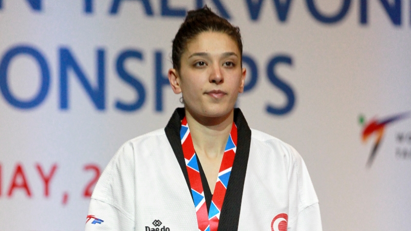 Nur Tatar, Birleşik Arap Emirlikleri'nde finalde