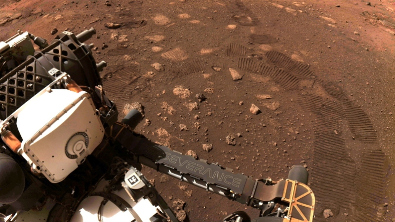 NASA'nın keşif aracı Mars'ta ilk sürüşünü gerçekleştirdi