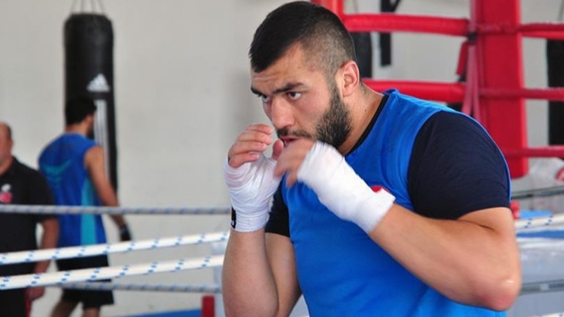 Milli boksör Demirezen, ABD'li Washington'u mağlup etti