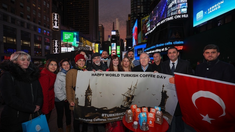 New York’un Times Meydanı’nda Türk Kahvesi Günü kahve ikramıyla kutlandı