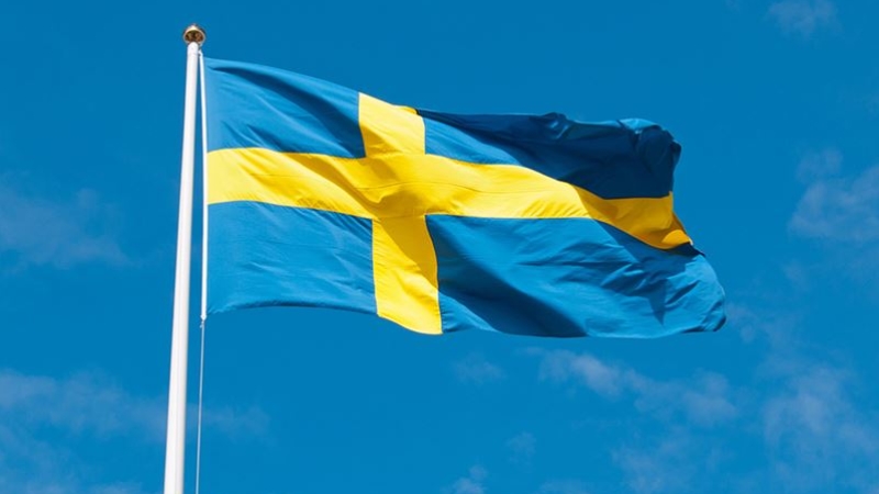 İsveç'te cami yapılmasını öneren politikacı istifa etti