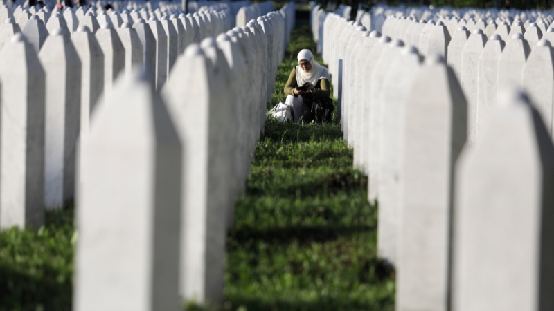 Srebrenitsa'da bu yıl kimliği belirlenemeyen 82 kurban da toprağa verilecek