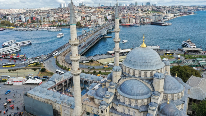3,5 asırlık Yeni Cami tarihinin en kapsamlı restorasyonundan geçiyor
