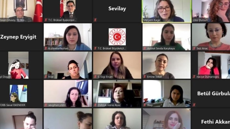 Belçika'daki Türk kadınlar iş hayatındaki deneyimlerini paylaştı