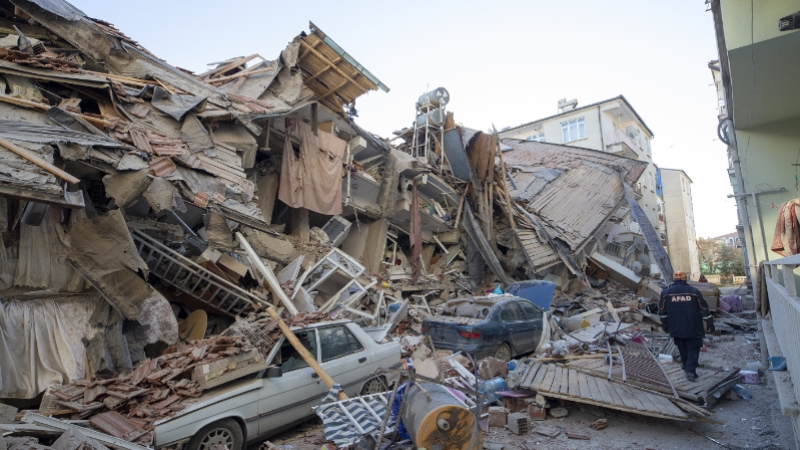 AFAD: Depremde yaralı sayısı 1234 oldu