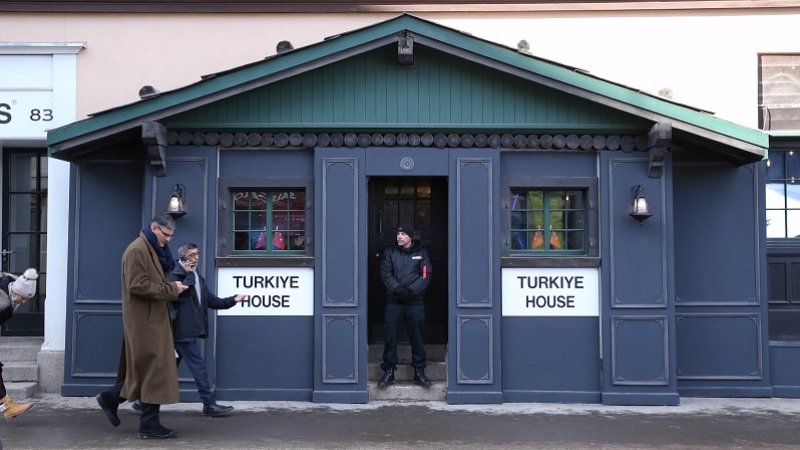 Davos'ta kurulan 'Türk Evi'ne yoğun ilgi