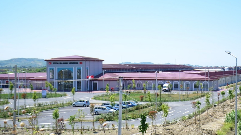 Türkiye'nin Arnavutluk'ta açtığı hastane Türk-Arnavut dostluğunu pekiştirecek