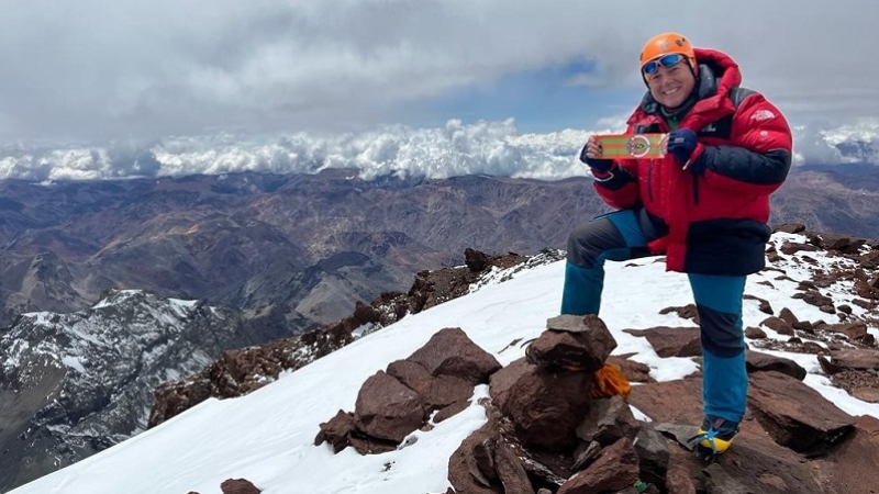 Türk doktor, Güney Amerika’nın en yüksek dağında zirveye ulaştı