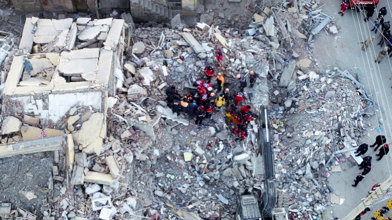 Elazığ'daki depremde 35 kişi hayatını kaybetti, 1607 kişi yaralandı
