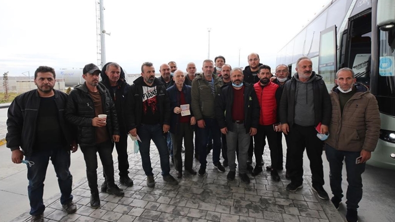 Yunanistan'da yangın çıkan feribottaki Türk vatandaşları Türkiye'ye getirildi