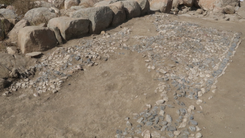 Uşaklı Höyük'te 3 bin 500 yıllık mozaik bulundu