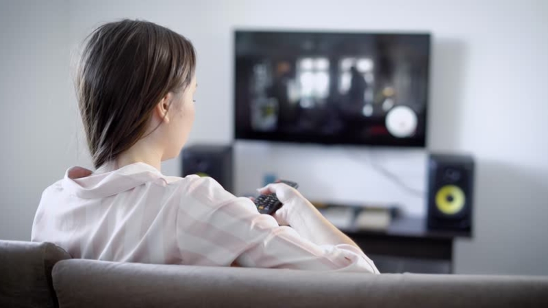 'Televizyon karşısında miskinlik' kadınlar için tehlike arz ediyor