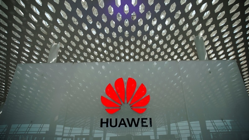 Huawei gelirinin 30 milyar dolar düşeceğini açıkladı