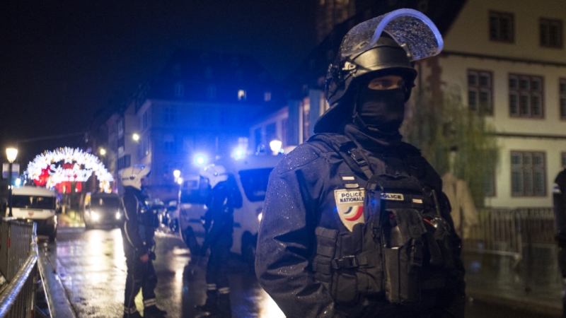 Fransa'da 'acil saldırı uyarısı' seviyesine geçildi
