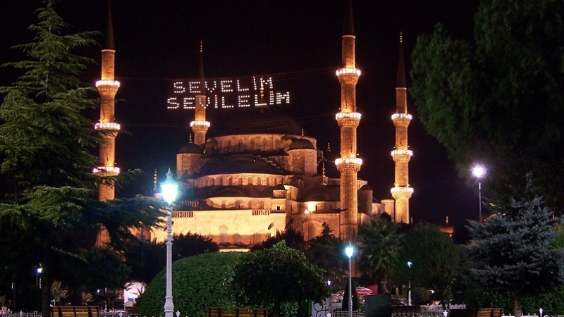 İpekten Mahyalar