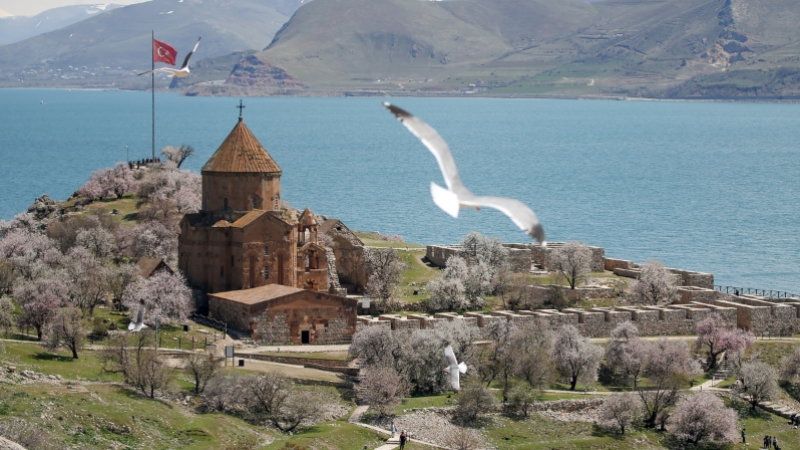Hoşgörü adası Akdamar