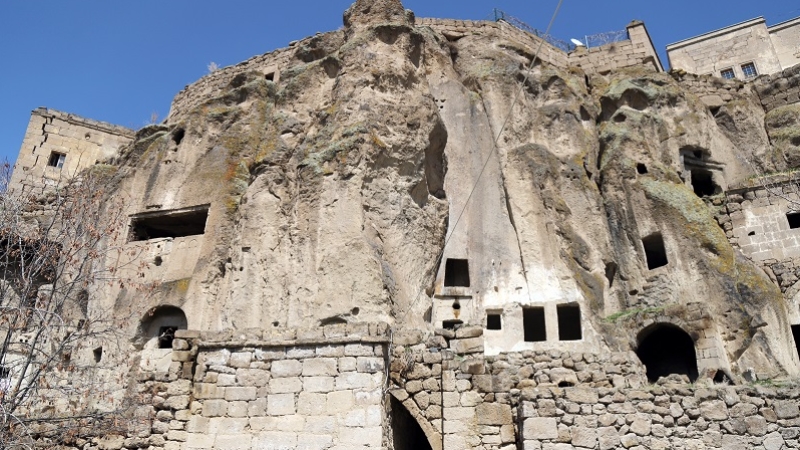 Aksaray Manastır Vadisi'ndeki yer altı şehri, ziyaretçilerini tarih yolculuğuna çıkartıyor